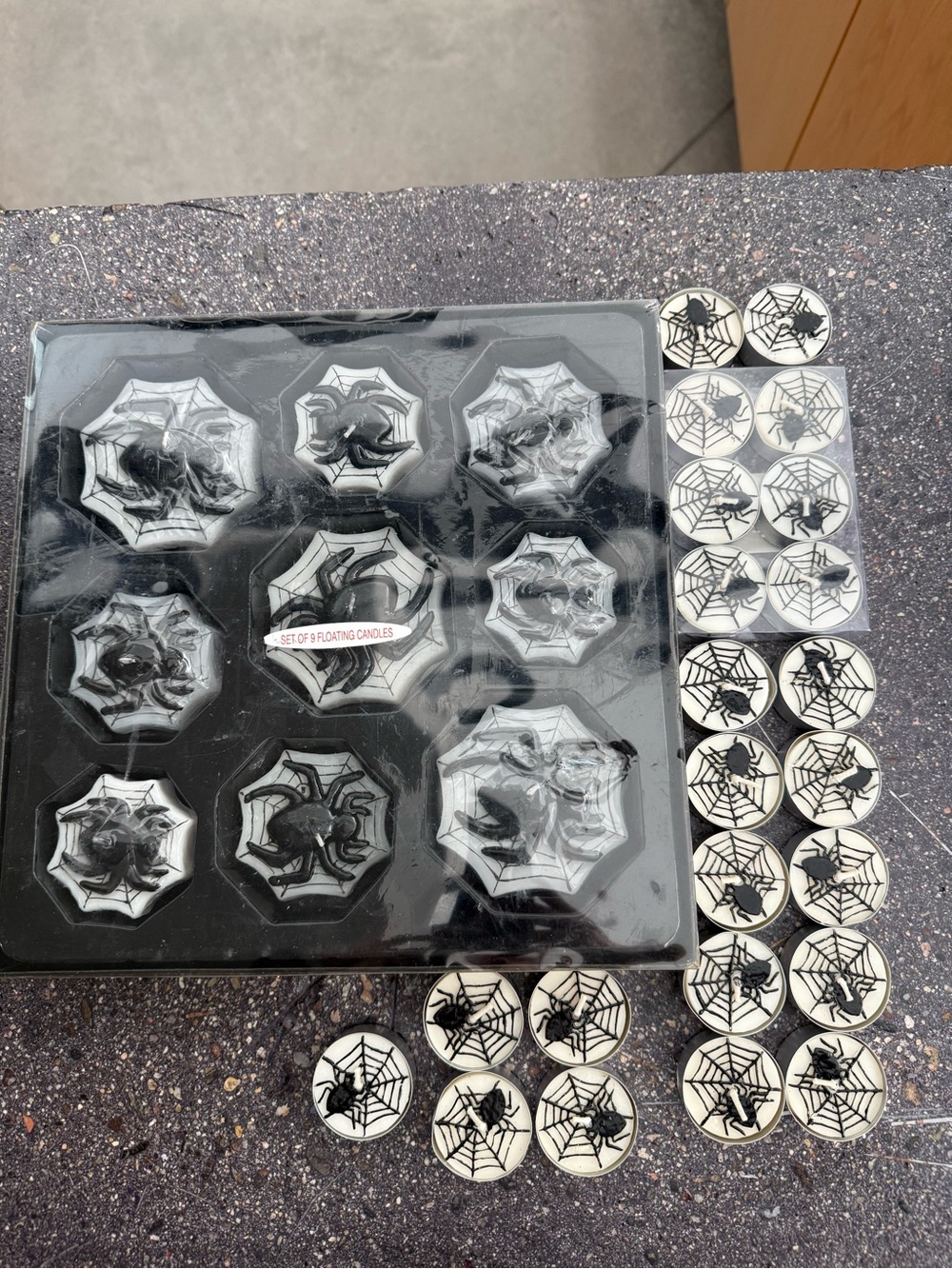 32 Black & White Spider Halloween Candles 23 tealights and 9 floating. NEW